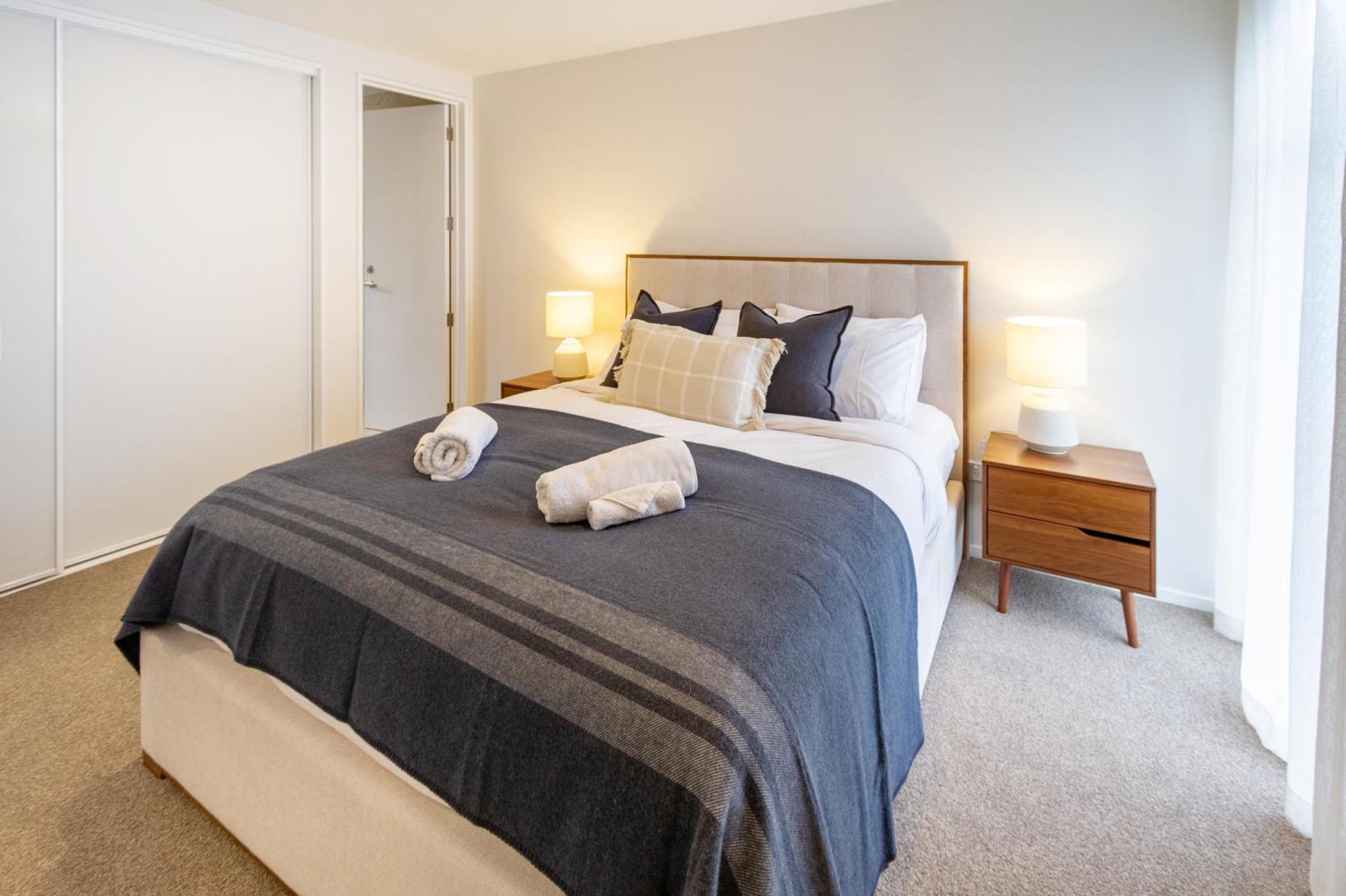 Stylish 3 Bedroom Home In Prime City With Garage Christchurch Eksteriør bilde