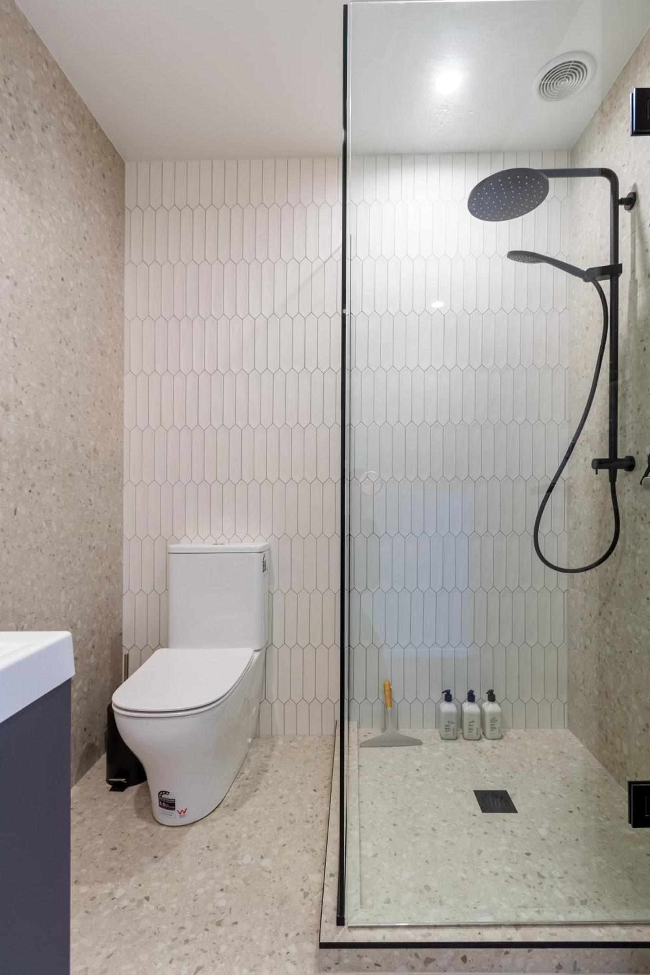 Stylish 3 Bedroom Home In Prime City With Garage Christchurch Eksteriør bilde