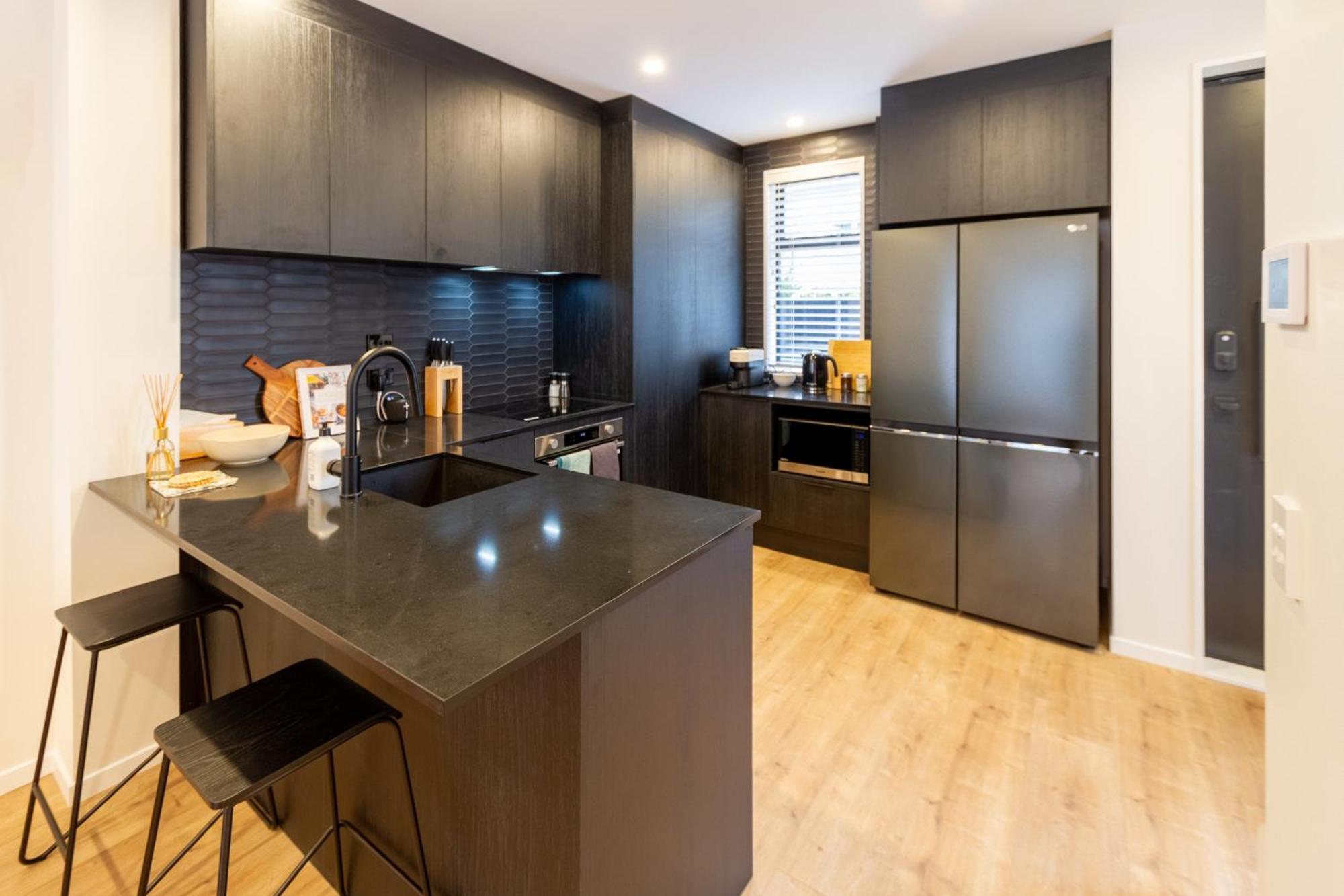 Stylish 3 Bedroom Home In Prime City With Garage Christchurch Eksteriør bilde