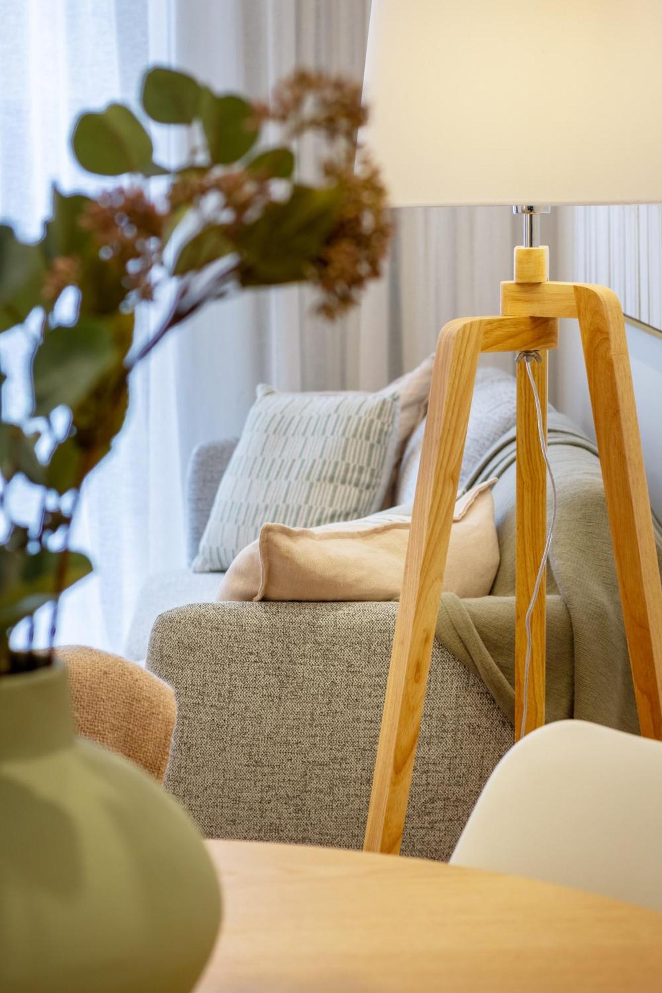 Stylish 3 Bedroom Home In Prime City With Garage Christchurch Eksteriør bilde