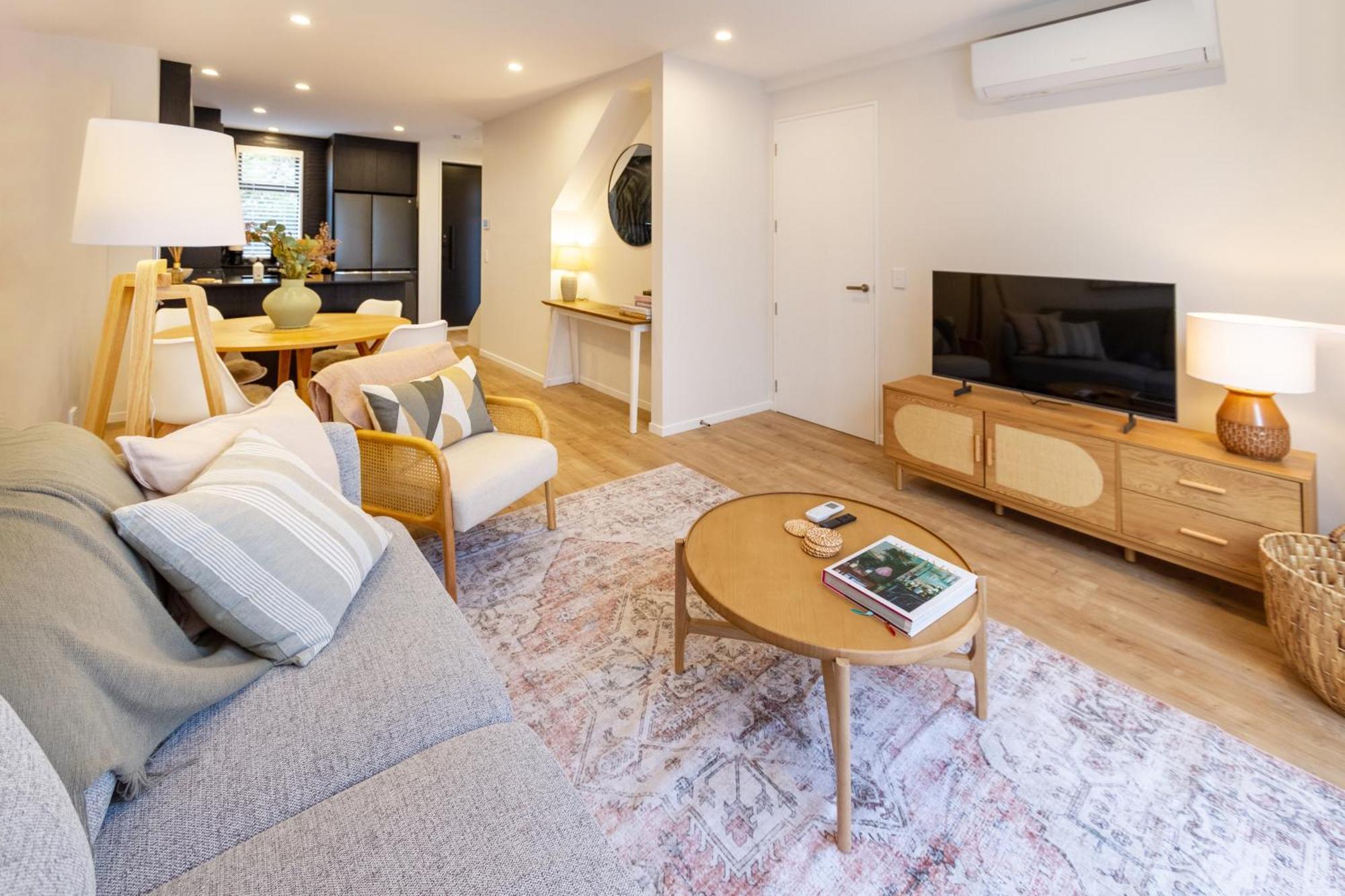 Stylish 3 Bedroom Home In Prime City With Garage Christchurch Eksteriør bilde